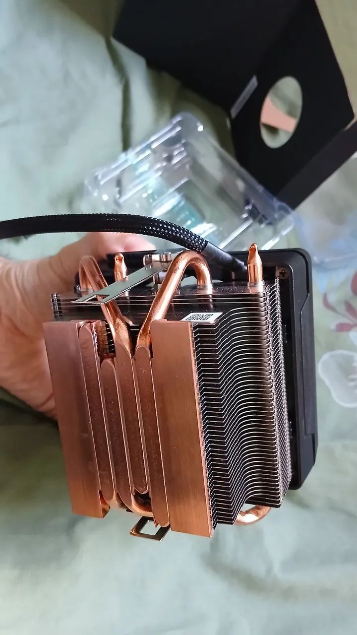 Cooler de processador AMD Wraith Prism RGB - Foto 3