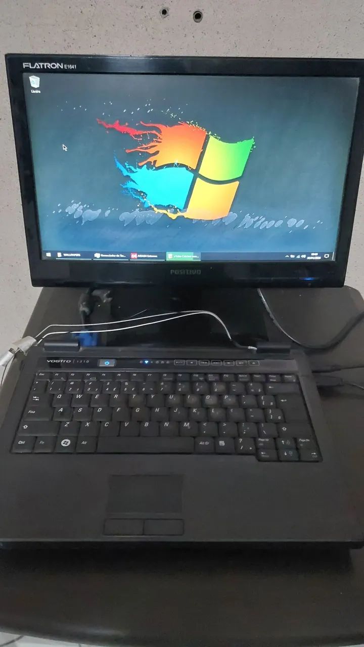 Notebook com monitor externo 