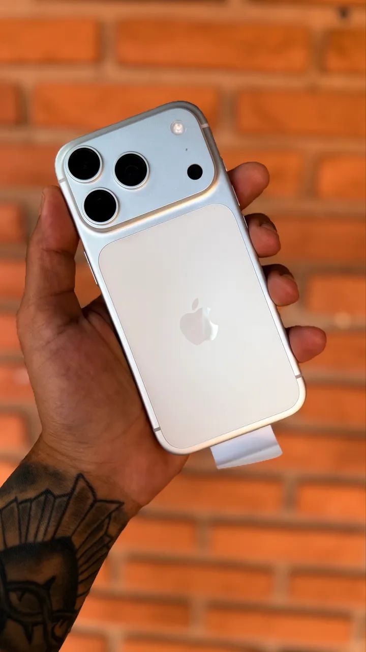 iPhone 17 Pro Silver 256GB - Novo (0 Ciclos) - Celulares e