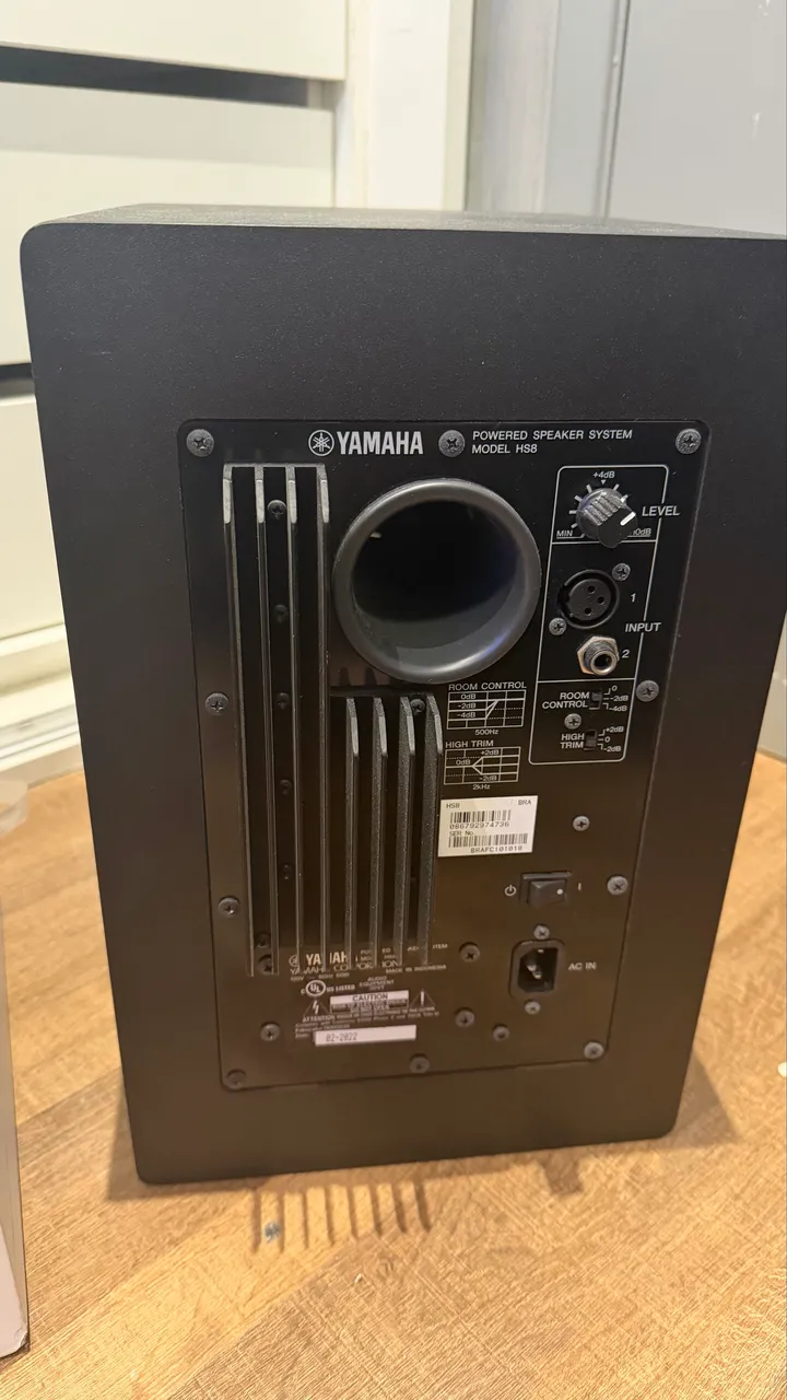 【2025年販売モデル】YAMAHA HS8 ペア YAMAHA HS8 (ペア)(ヤマハ・モニタースピーカー定番モデル) ｜イケベ