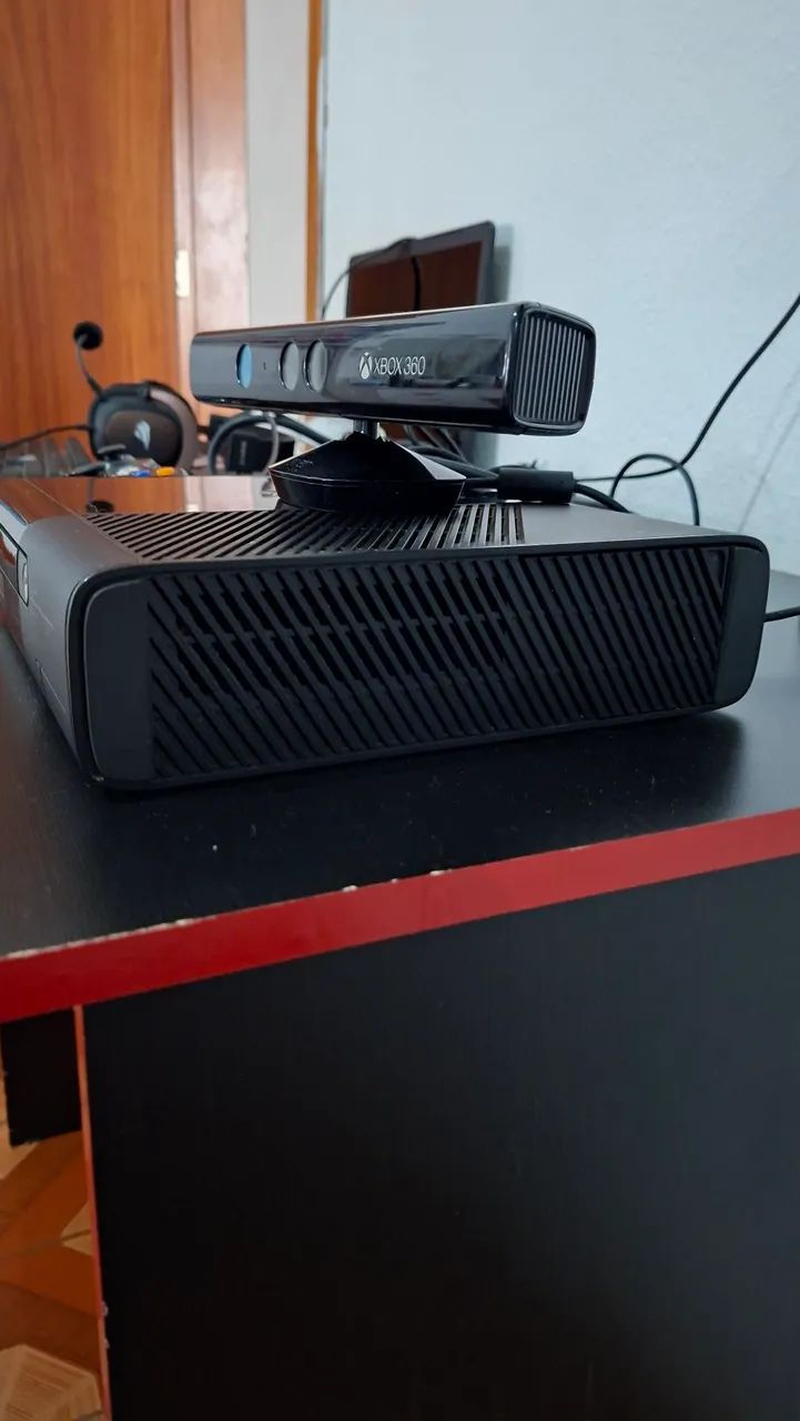 Xbox 360 Super Slim + Kinect + Jogos de brinde - Foto 4