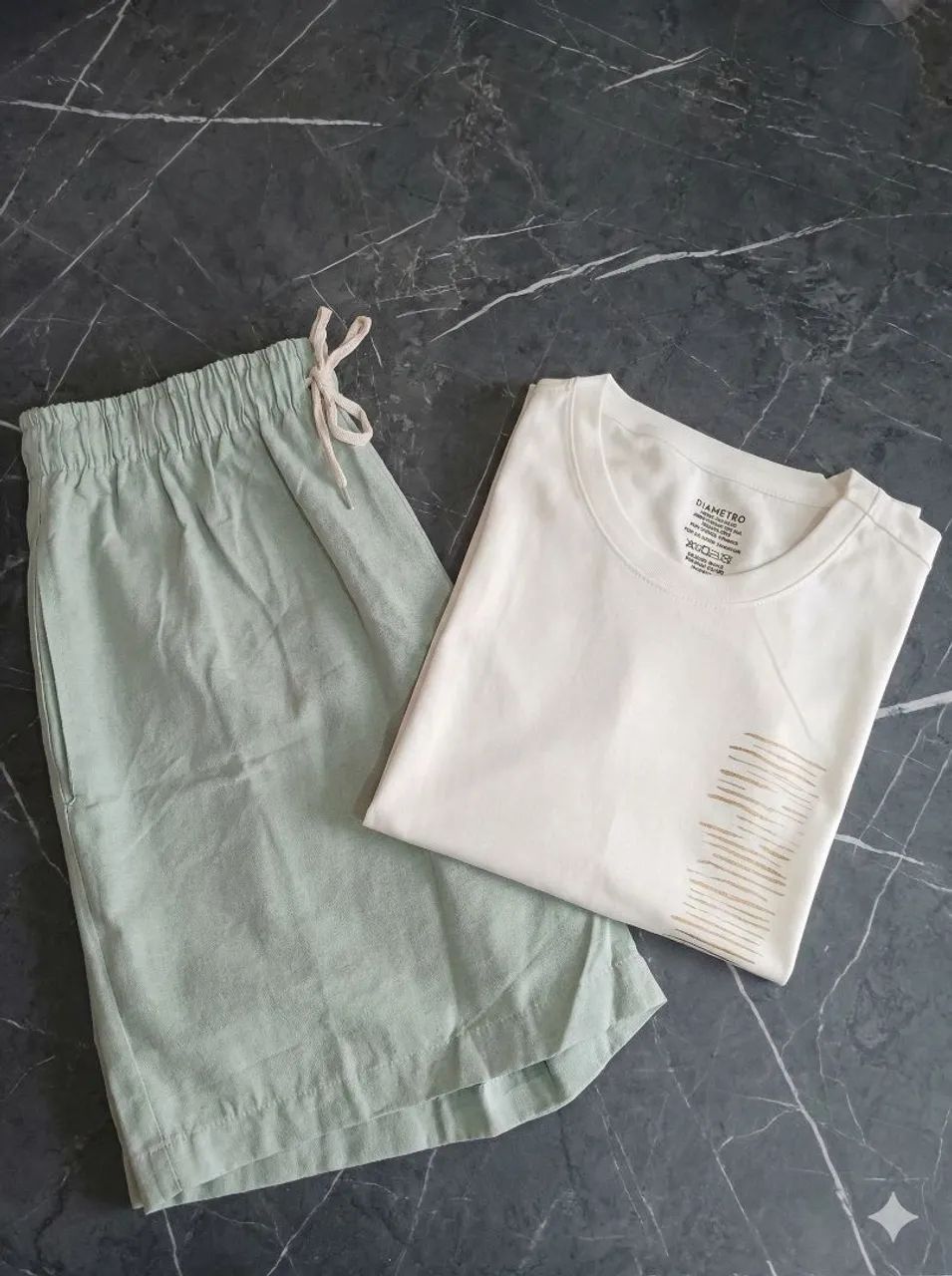 Conjunto bermuda e regata