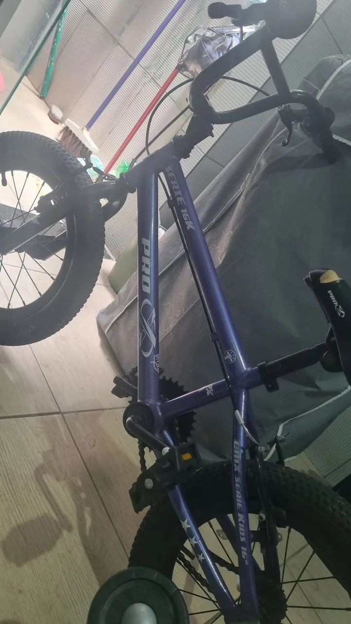 Bicicleta bmx semi nova 