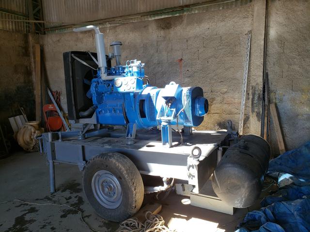 Gerador de 40 KVA com motor Perkins diesel 4 cilindros - Foto 3