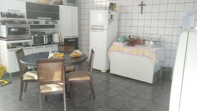 Lindo sobrado de alto padrão com 5 suítes plenas - Setor Santa Genoveva - Foto 12