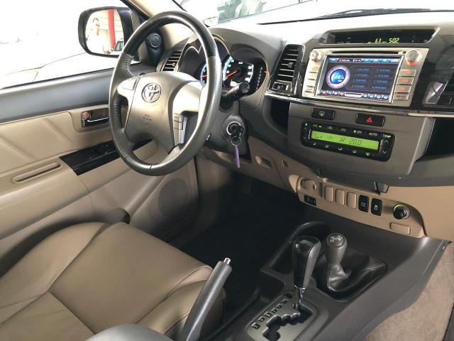 Toyota Hilux SW4 SRV_3.0D4-D_AUT._4X4_7LgareS_ExtrANoA_LacradAOriginaL_RevisadA_ - Foto 11