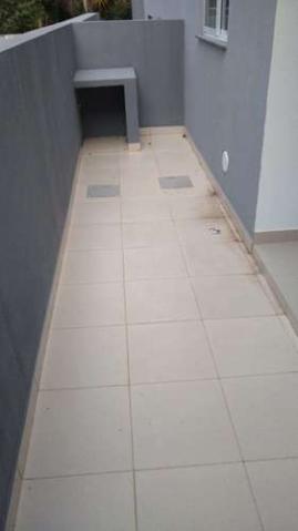 Lindo sobrado geminado, com fino acabamento em serraria. - Foto 6