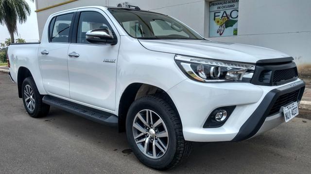 HILUX CD SRX 4x4 2.8 TDI DIESEL AT 17-18 - Foto 5