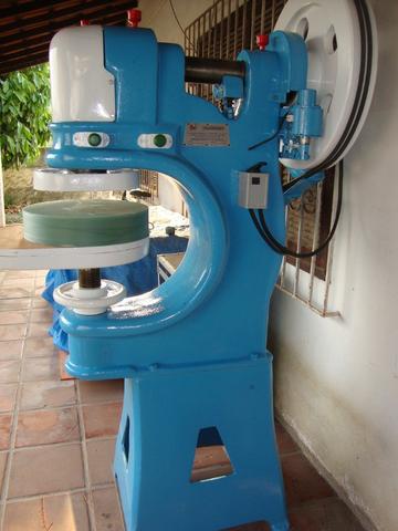 Máquina para fabricar chinelos - Foto 3