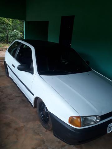 Gol g2 1.6 pra quem quer montar um som ele é uma otima opcao