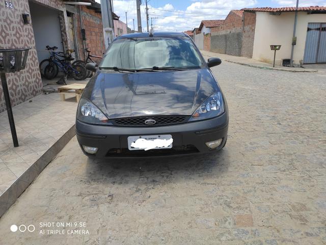Ford Focus sedan 1.6 - Foto 3