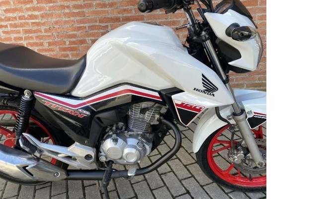HONDA CG 2018 BRANCA VERMELHA