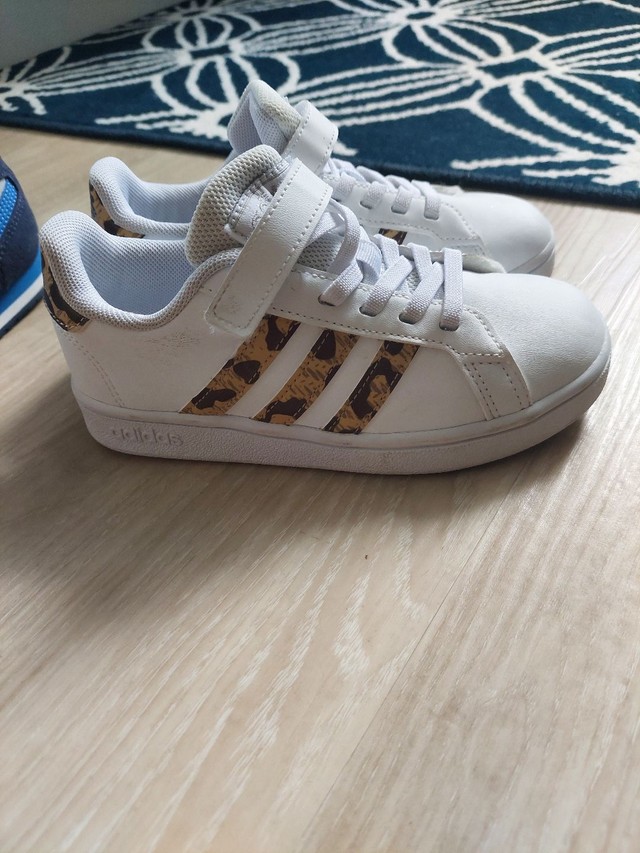 tênis adidas 27