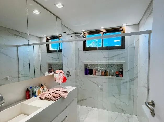 Casa de esquina mobiliada frente praça no Alphaville Ceará - Foto 11