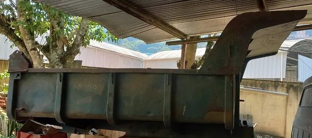 Vende-se caçamba para caminhão basculante - Foto 3