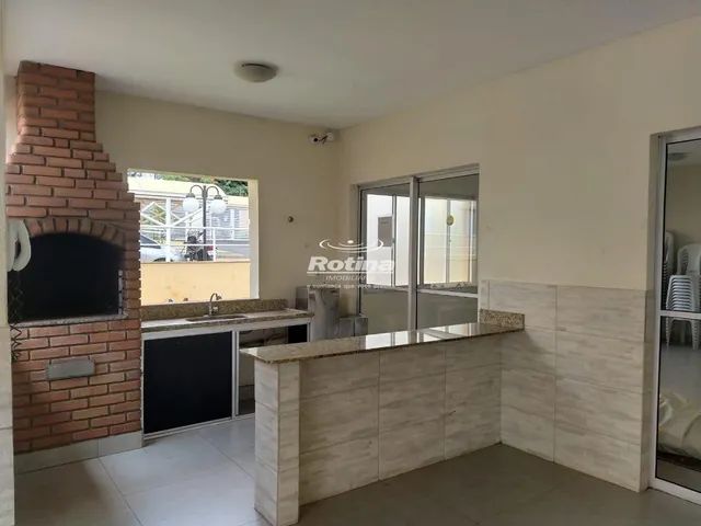 Apartamento para alugar, 3 quartos, 1 suíte, 1 vaga, Chacaras Tubalina - Uberlândia/MG - R