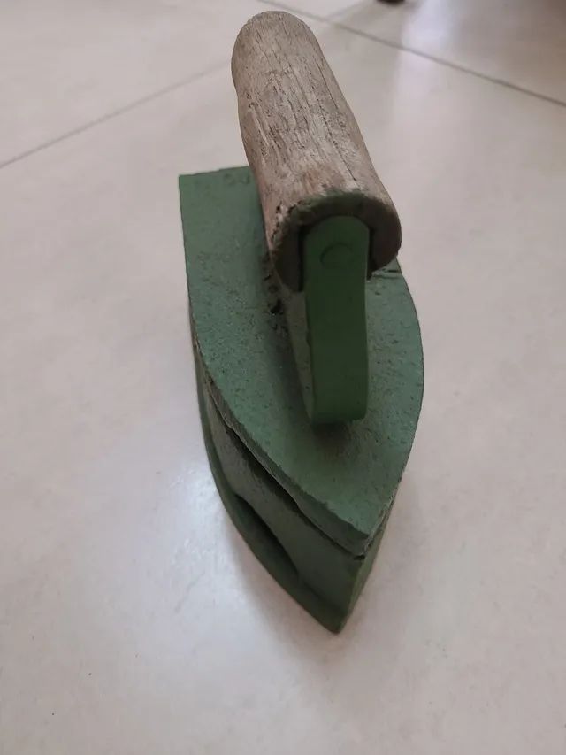 Antigo Ferro de Passar a Brasa - Foto 4