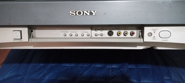 TV Sony Triniton 34 polegadas com defeito leia a descrição - Foto 3