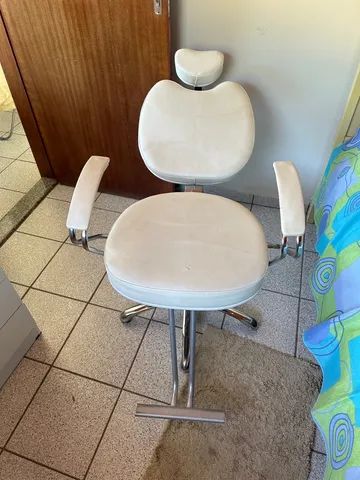 Vendo cadeira de maquiagem/salão