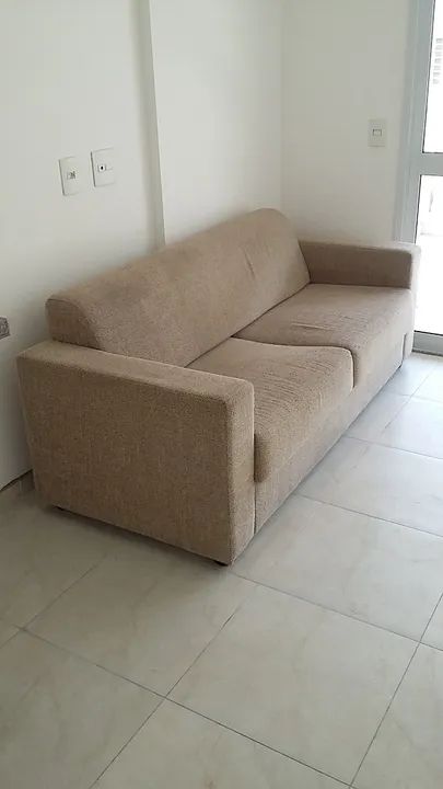 Vendo sofá de 3 lugares semi novo - Foto 2