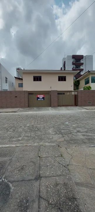 Casa em Tambauzinho, 2 pavimentos, 350m² área construída 