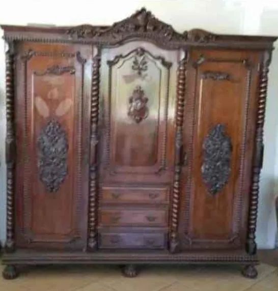 ARMÁRIO ANTIGO- FINAL DO SÉCULO 19-DÉCADA 1.890