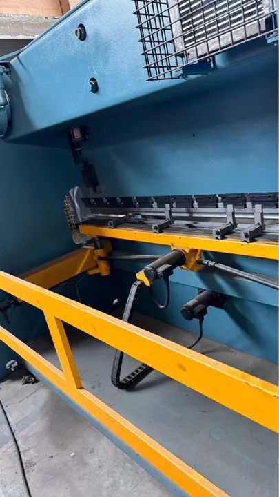 Dobradeira CNC GASPARINI, 4 Eixo  - Foto 4