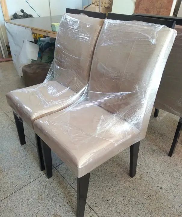 Cadeira de jantar nova