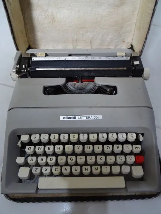 Máquina datilografar Olivetti 