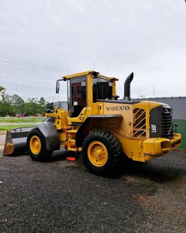 RETROESCAVADEIRA  - Foto 2