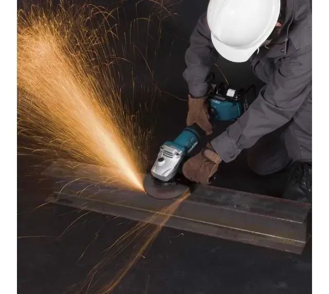 Esmerilhadeira Angular Makita À Bateria 180 Mm 7" Pol Dga700z S/ Bateria, Nova, Na caixa - Foto 4