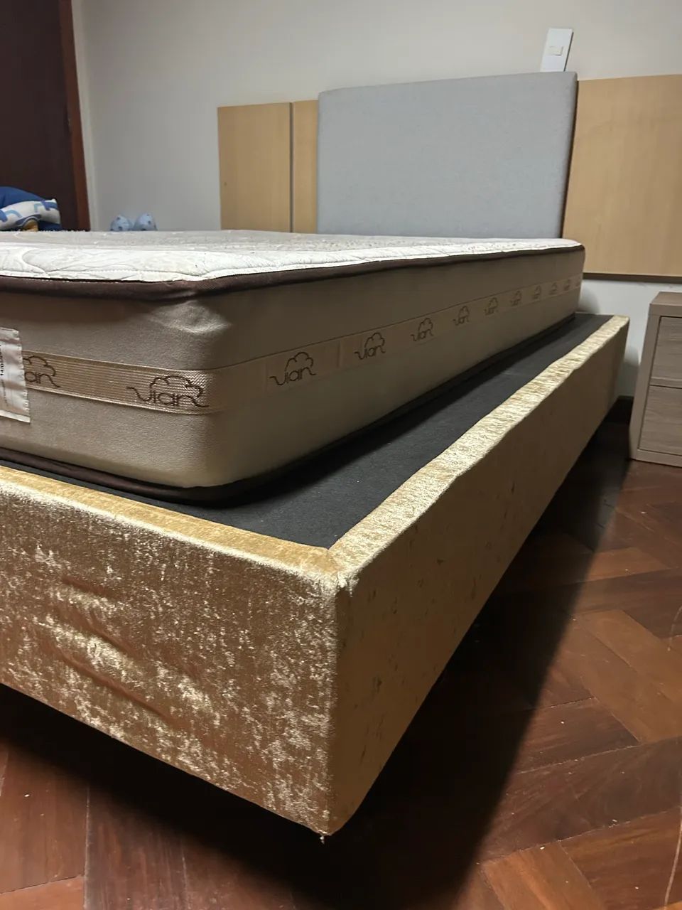 Box queen 64386067450625123