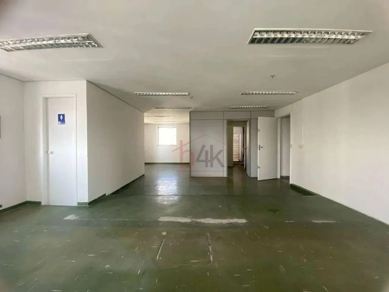 Duas salas comerciais unificadas com o total de 80m² para locação no Alto da Boa Vista/San