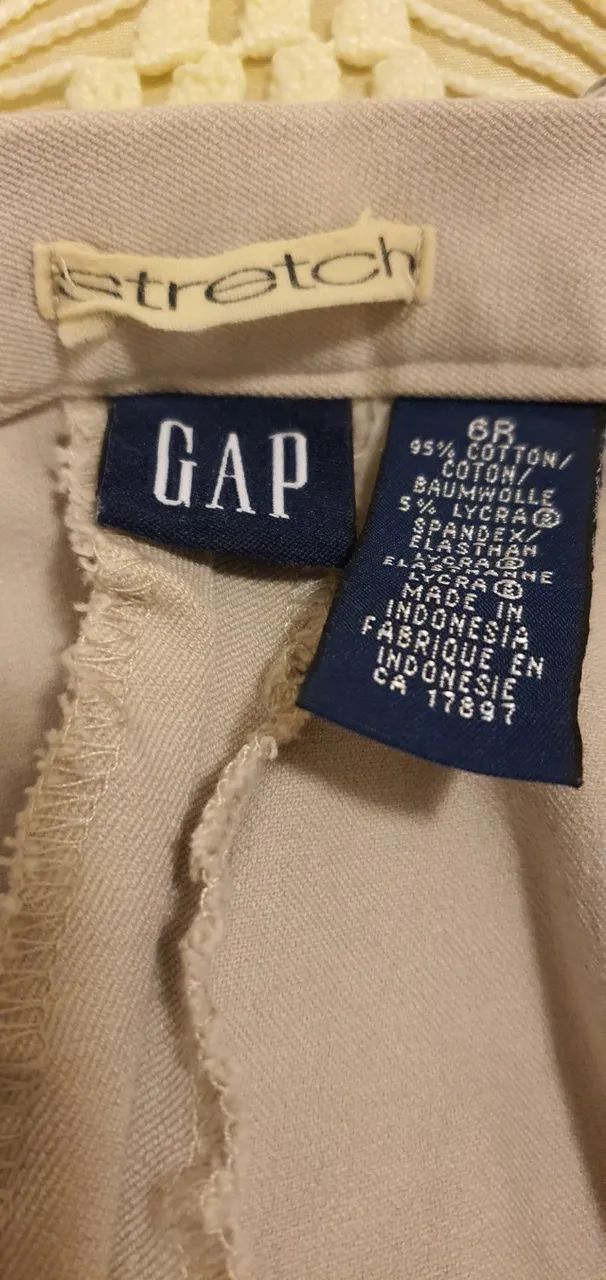Calça bege GAP feminina - Foto 4