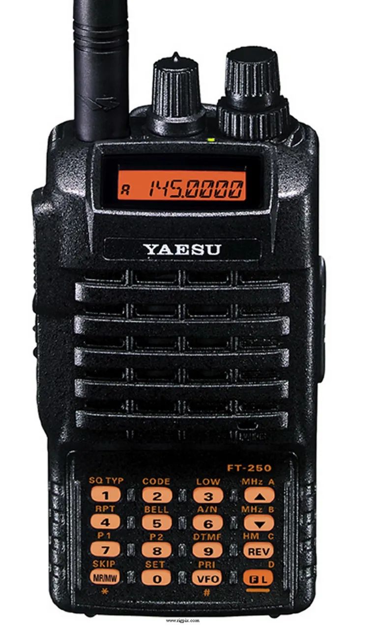 Rádio HT Yaesu FT250