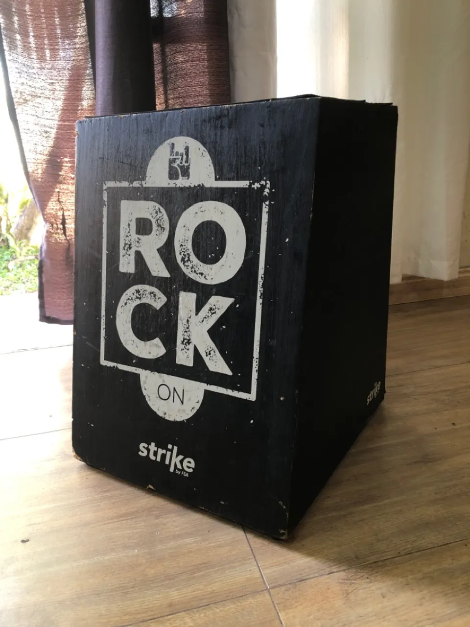 Cajon Strike Rock On