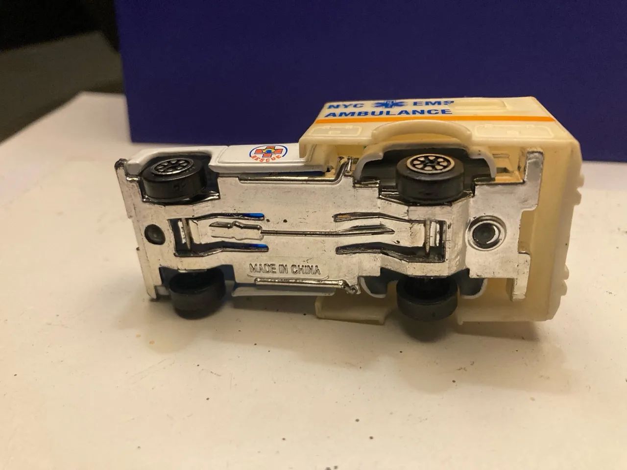 Brinquedo de Resgate -Wenco.1980 - Helicóptero e Ambulância . - Foto 3