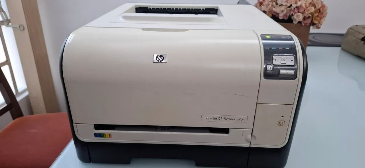 Impressora hp laserjet CP1525nw color usada
