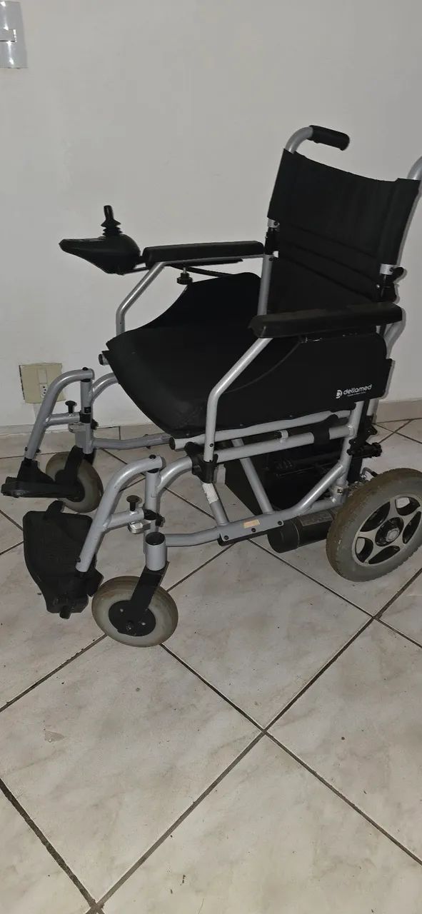 Cadeira de Rodas Elétrica Vende