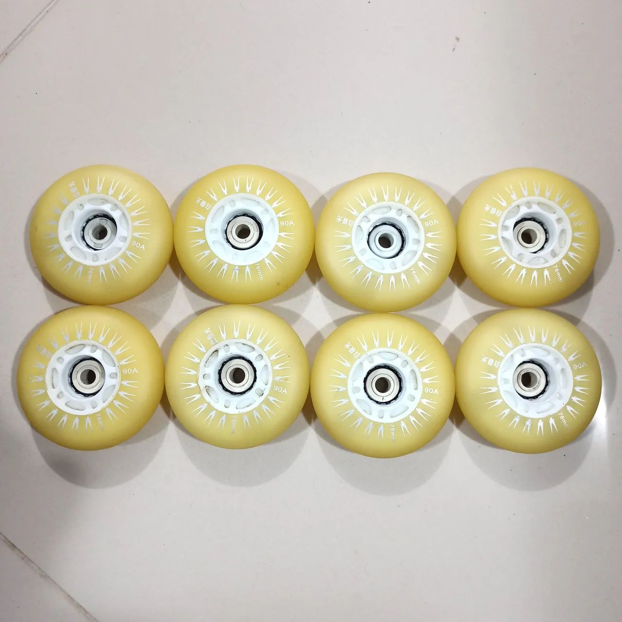 Rodas 76mm LED cor branca patins inline 90A (8 unidades) Japy Skate<br> - Foto 3