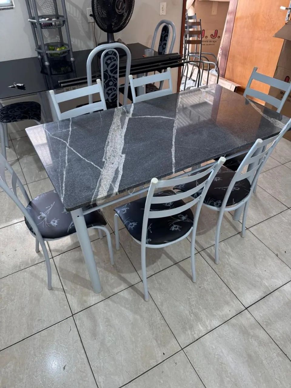 Mesa 6 cadeiras entrega e montagem grátis para Anápolis  - Foto 2