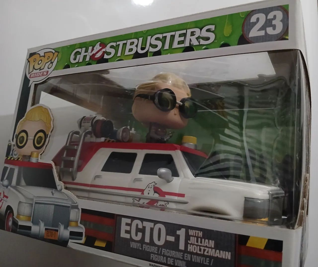 Funko Pop Rides Ghostbusters Ecto-1 com Jillian Holtzmann