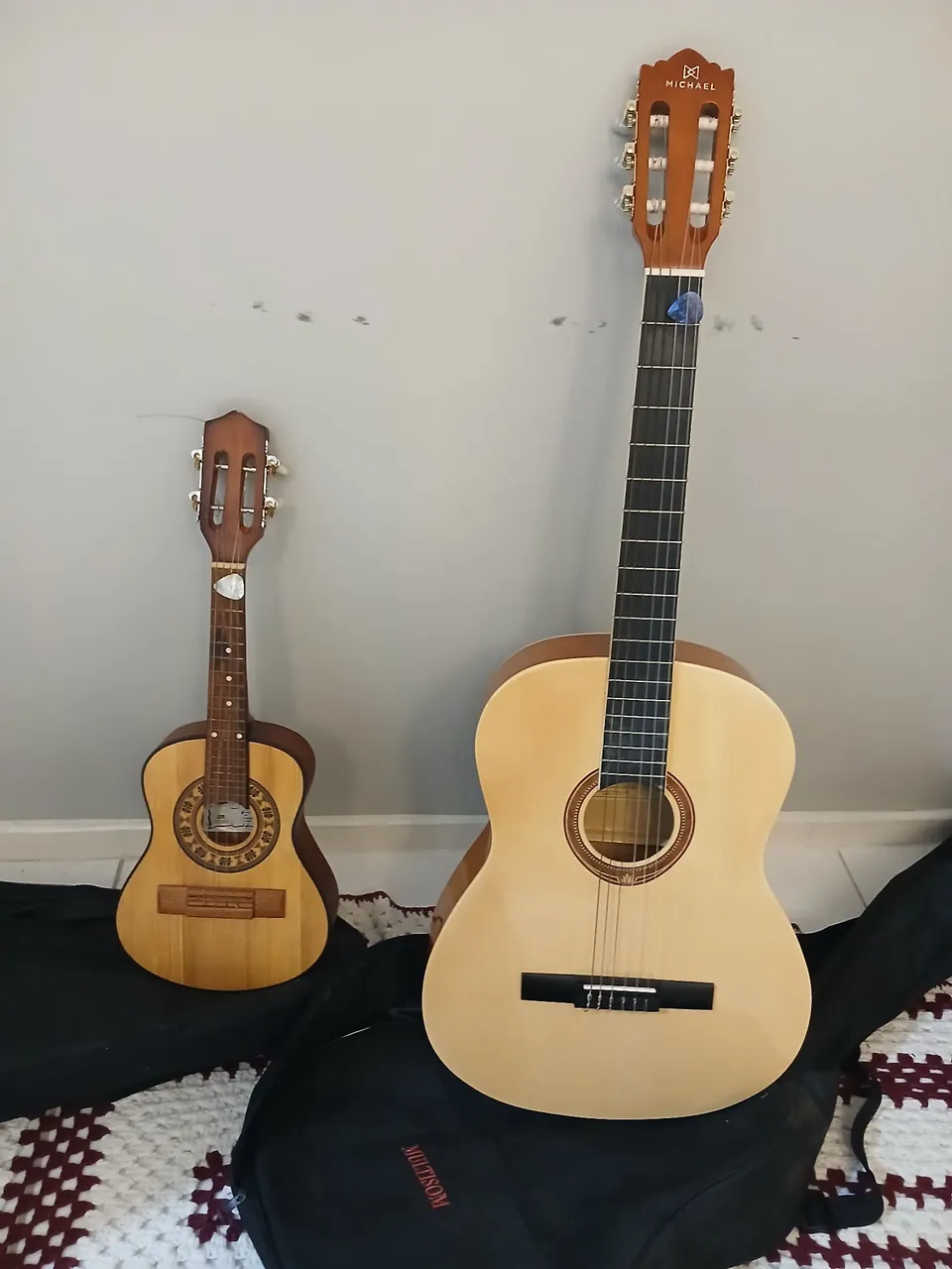 Cavaquinho Clave e Violão Michael.