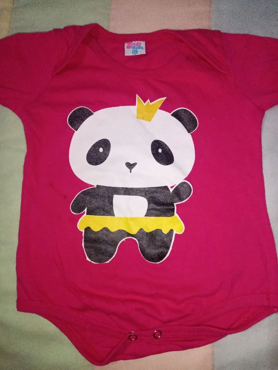 Body Bebê Panda - Tamanho 6-9 M - Foto 2