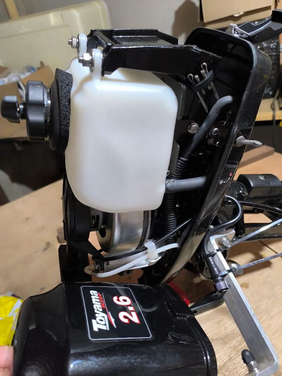 Motor de Popa Toyama 2.6 HP 10h de uso!! - Foto 3