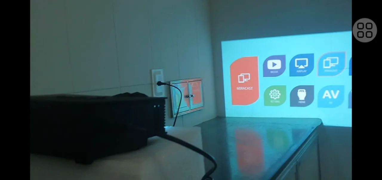 Projetor Multimídia UNIQ UC68 - Foto 5