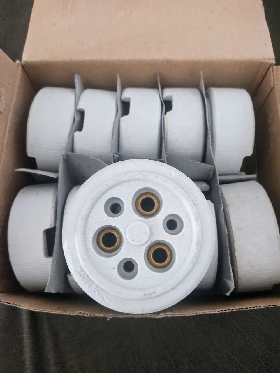 Tomada Industrial Polarizada Porcelana 3P 30A Decorlux