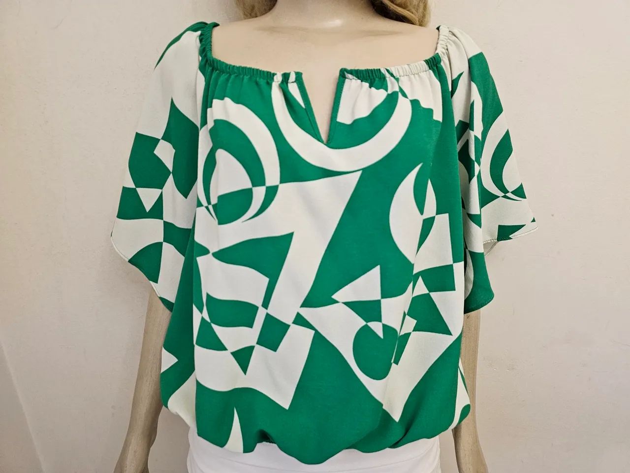 Blusa Off Shoulder Verde e Branca - Foto 4