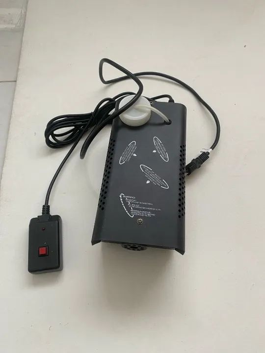 Máquina de Fumaça 220V - NOVA + 1,5L de Glicerina + Controle Remoto - Foto 3