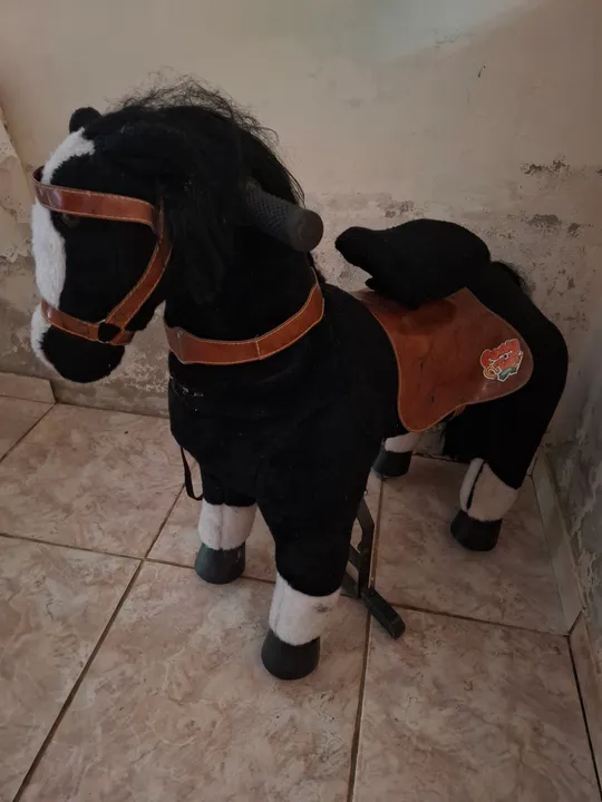 Vendo cavalo para decoração/brinquedo